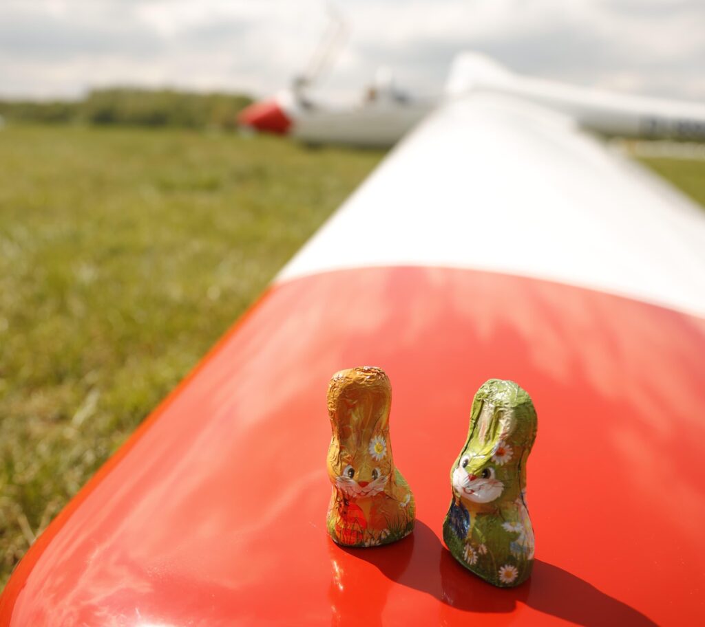 Osterfluglager 2025 - Osterferien und Festtage am Flugplatz!